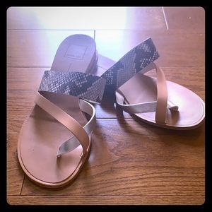 Dolce vita 8.5M sandals